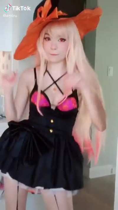 Emi 🎃♥️