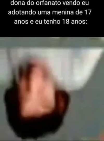 isso parece muito uma premissa inicial de uma comedia (ou de um hent-