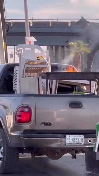 Chin&en a su madre todos!! Me llevo mi asador.. 🤨