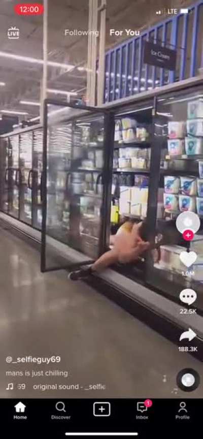 Walmart workers dont get paid enough for this shit.