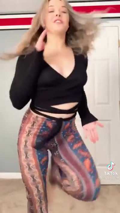 Throwin that 🍑