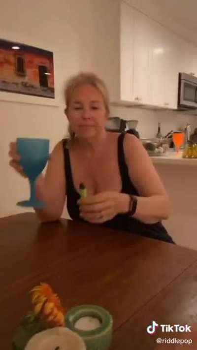 Mom hits puff bar