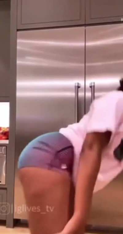 bending over like she tryna get ate up 😋