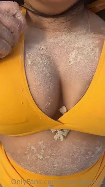 Beach Aki OF video
