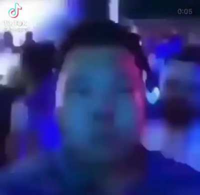😐