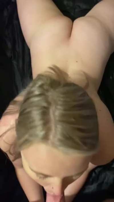 There’s just something so satisfying about sucking a cock😋