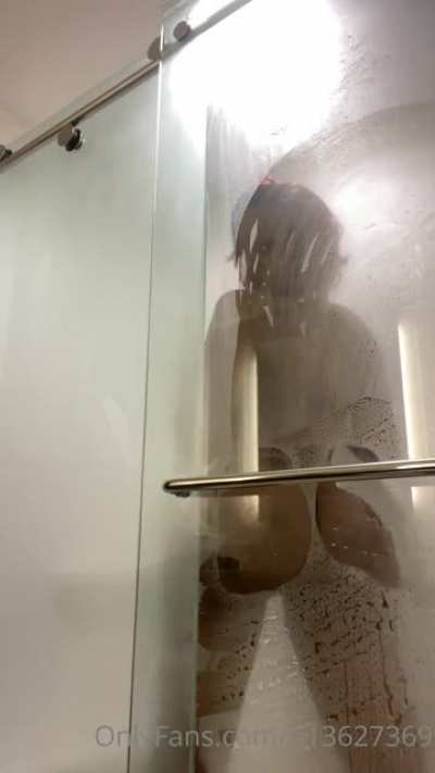 Shower 😍