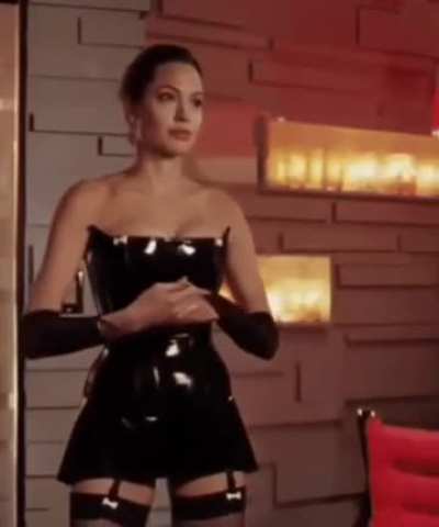 Angelina Jolie in Mr. and Mrs. Smith (2005) TBT