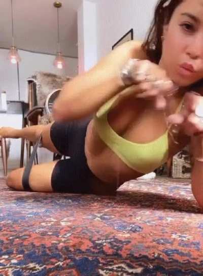pokies and cleavage
