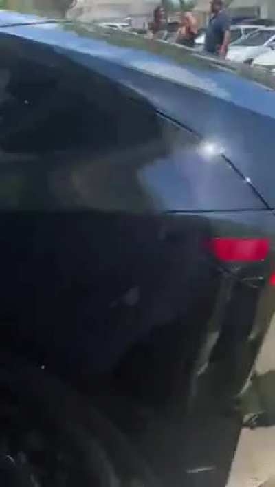 Tesla owner crashes into house claims autopilot failed