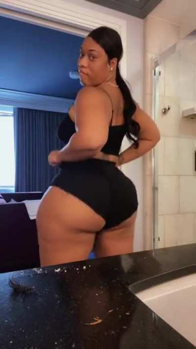 Lambo<wbr>rghin<wbr>iBodi<wbr>ezz #Approved 😍🍑✅
