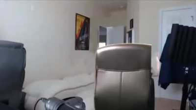First time I’ve seen a perfectly cut scream where the video continues...