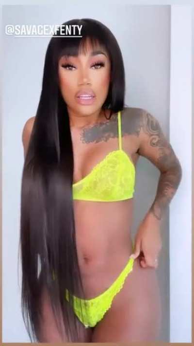 If Y’all peep she backing her ass up on the wall 🍑🥵