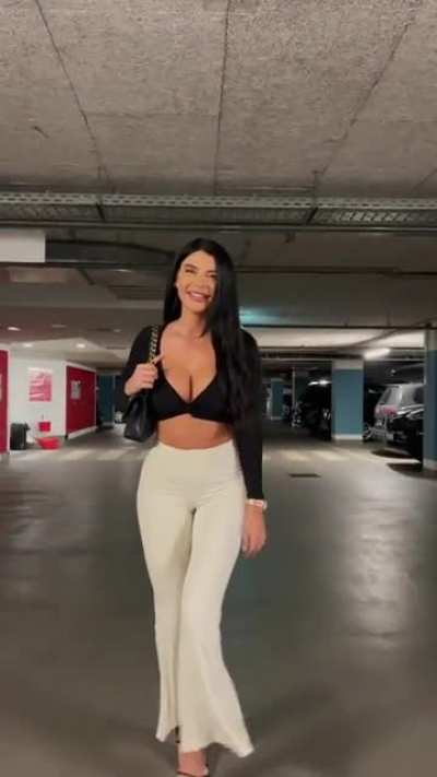 Lisa TikTok
