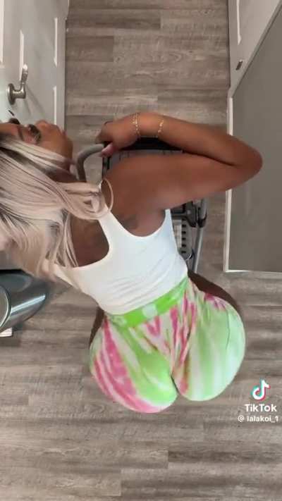 Tiktok ass