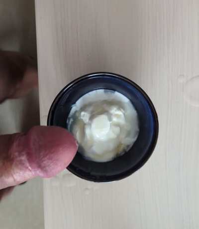 Yoghurt, honey and cum