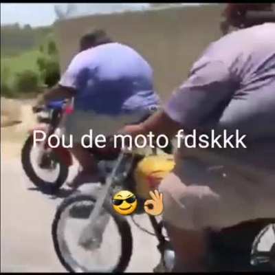 trailer do pou 2