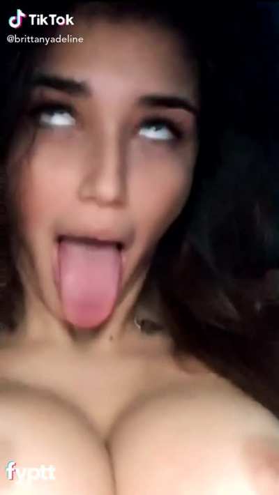 TikTok Hoe