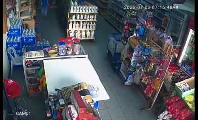 Robber accidentally killed himself