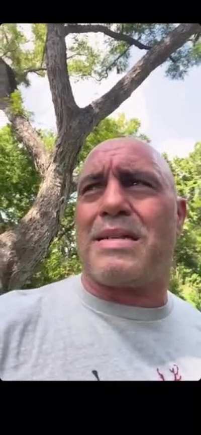 Joe Rogan announcing he got COVID-19 & is taking a horse dewormer pill called Ivermectin