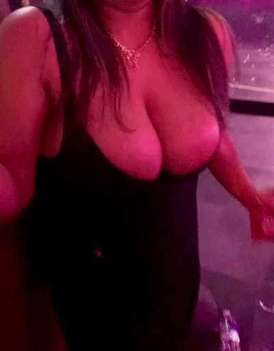Tits Bouncing Club