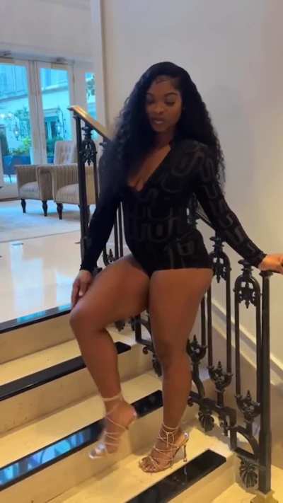Hot legs 🔥😍