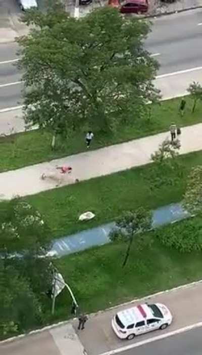 Urgente! Bolsonarista descontrolado ataca eleitores no meio da rua