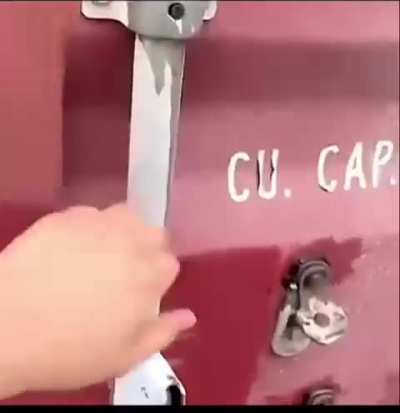 Get in pwease :3