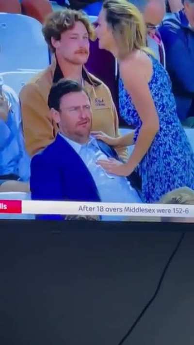 Neochode audience member