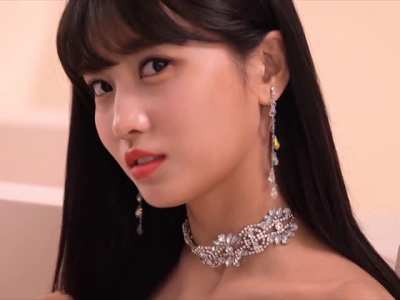 Momo smirk