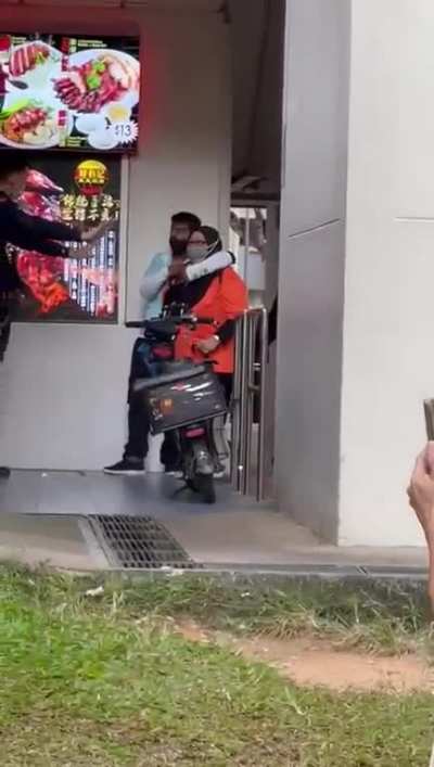 Man arrested for holding woman hostage in Yishun