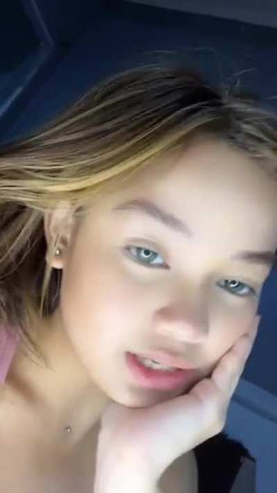 Xyriel Manabat