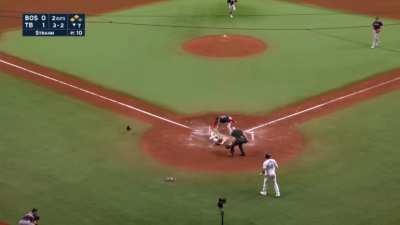 [Highlight] Taylor Walls tries to score from second on a wild pitch