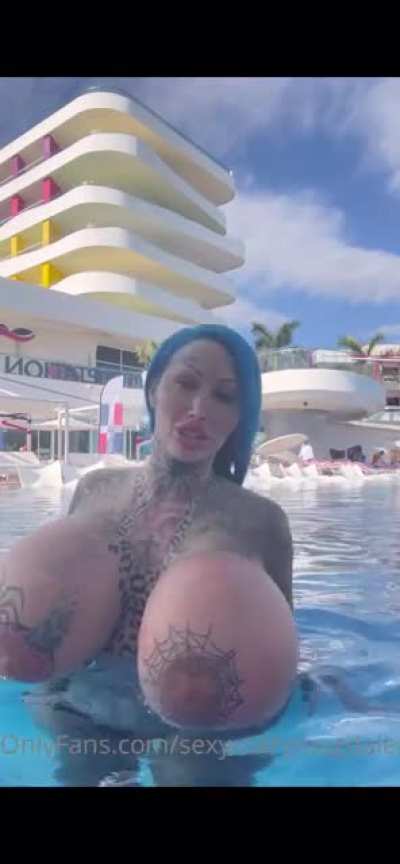 Xomarym pool fun