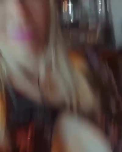 Una rusa con sus tetas