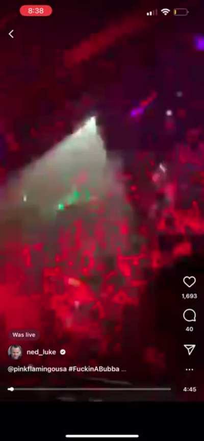 Never in my life would I have thought that the voice actor for michael from gta 5 would be listening to yeat live 😭