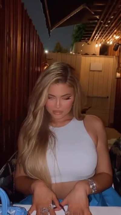 KJ.