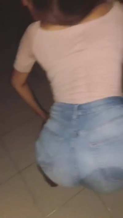 Cómo lo mueve