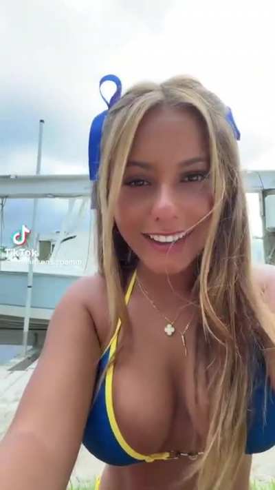 @Emmirsens.Spamm what a body 