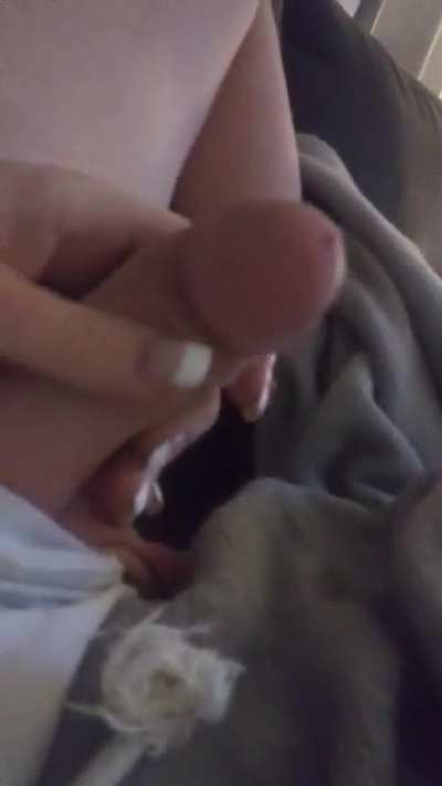3:30 in the morning. Who wants to suck her hard for me?? 😋 🍆  
