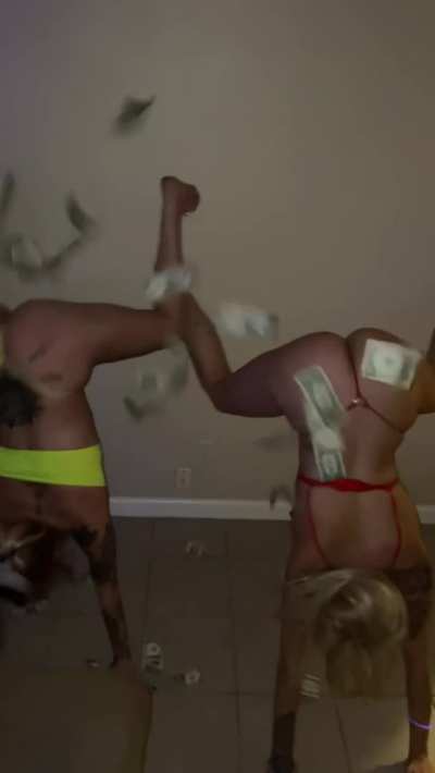 Whats better than 1 girl twerking?