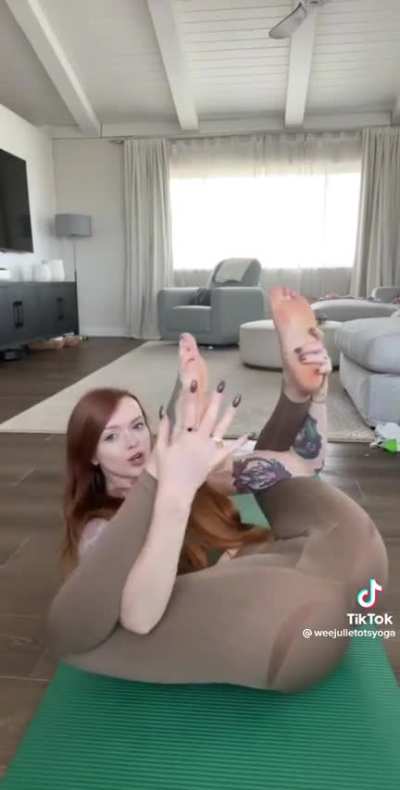 weejulietotsyoga