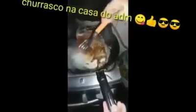 CHURRASCÃO FODA NA CASA DO ADM GERAL TA CONVIDADO E SÓ LEVAR LINGUIÇA 😎😎😎😎😎😎😎😎😎😎👍👍