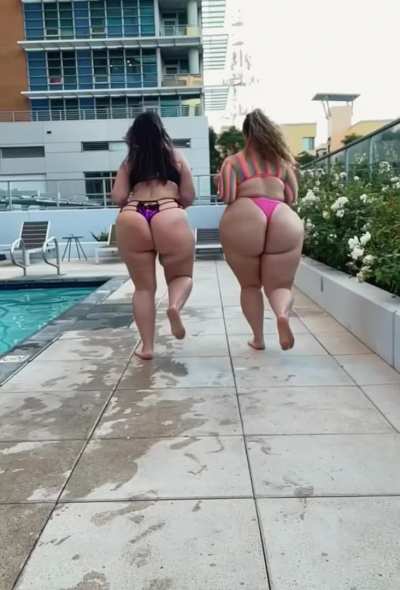 Lawdy! 😳😳
