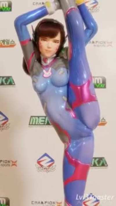 DVa shows off a little too much (lvl3toaster ) [Overwatch]