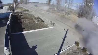 The moment a Russian BMP-2 opened fire on a Civilian car in Makariv North West of Kyiv, Feb 2022