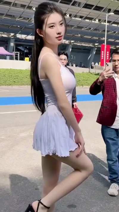 Cute twirl