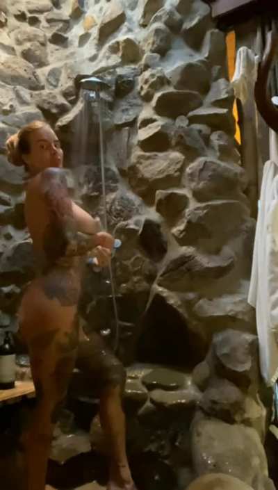 you like to feel how wet I am