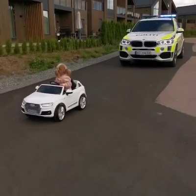 Highspeed car chase through the streets of norway