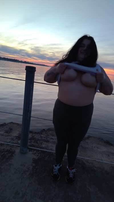 Flashing my tits at the pier!
